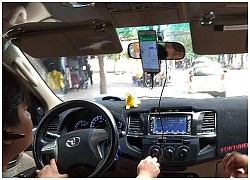 Grab đề xuất được gắn đèn LED trong xe thay vì sơn logo, gắn hộp đèn taxi