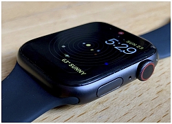 So sánh Galaxy Watch Active với Apple Watch series 4: Có những điểm gì khác biệt?