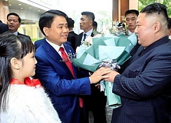 Chỉ trả lời một câu đơn giản thế này với ông Kim Jong Un, cô bé 9 tuổi khiến nhiều người tò mò muốn biết danh tính