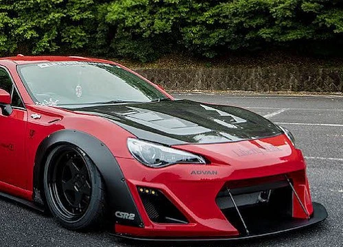 Toyota 86 cực thể thao với widebody Liberty Walk giá cả trăm triệu