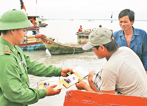 Góp phần chăm lo đời sống nhân dân