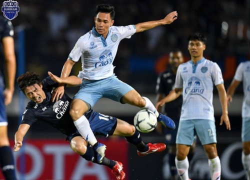 Xuân Trường đá chính ở Buriram: Suýt gây họa với pha phạm lỗi ở Thai-League