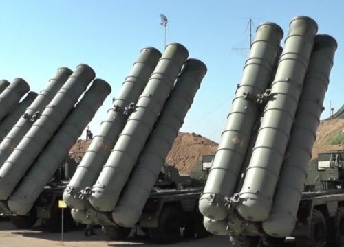 Hạm đội Baltic Nga nhận hệ thống phòng thủ tên lửa S-400 Triumf mới