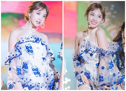 Nếu không nhờ làn da trắng và vẻ tươi mới trẻ trung, Nayeon (Twice) hẳn đã bị chê bai vì ăn mặc trễ nải