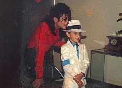 Phim tố Michael Jackson ấu dâm: Dối trá, lạm dụng và tổn thương