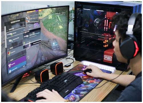 Review vui vẻ: Khi case "Thùng Thính" phản bội PUBG để chơi Apex Legends cực mượt