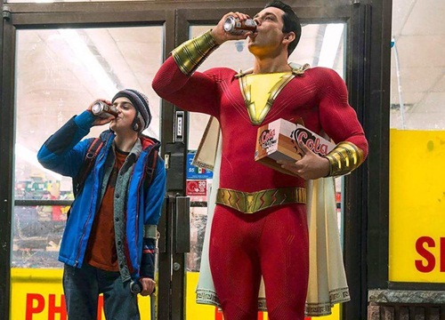 Shazam siêu lầy ở trailer mới: Hết ném "Batman" đến đi trộm tiền ATM!