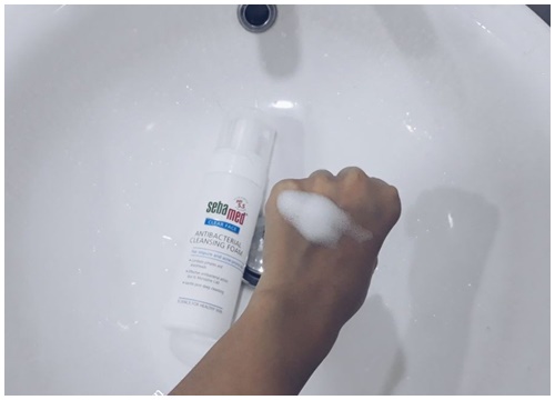 Sữa rửa mặt và gel trị mụn Sebamed - Bộ đôi sản phẩm cho da mụn không chỉ hiệu quả mà còn tiện lợi