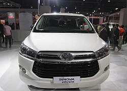 Toyota giới thiệu Innova giá rẻ mới cho khách chạy dịch vụ, công nghệ an toàn chỉ có 2 túi khí, ABS và EBD