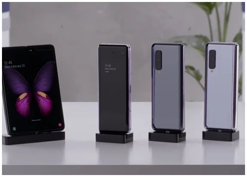 Xuất hiện những ốp lưng đầu tiên dành cho smartphone gập Galaxy Fold