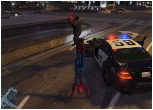 Spider-man phiên bản PS4 đã xuất hiện "đại náo" phố phường GTA 5