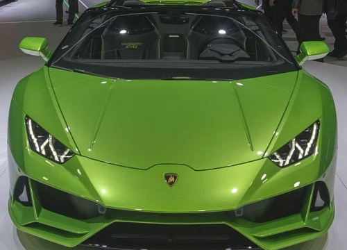 "Tắc kè" Lamborghini Huracan Evo mui trần khoe dáng tại triển lãm Geneva 2019