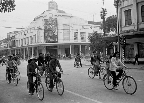 Kí Sự 1979: Người dân Hà Nội ráo riết 'quân sự hóa' chuẩn bị cho chiến tranh