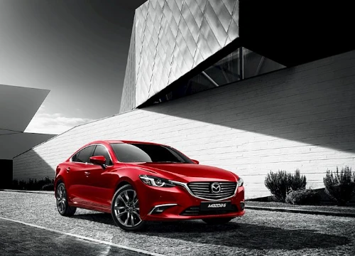 Mazda6 giảm giá 35 triệu đồng