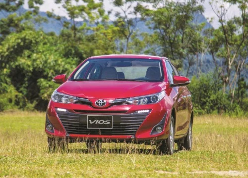 Toyota Vios khuyến mại khủng để khẳng định "ngôi vương"