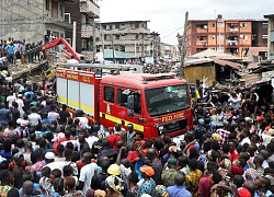 Trên 100 học sinh mắc kẹt trong tòa nhà sập tại Nigeria