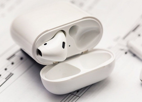 Apple bán ra thị trường 35 triệu cặp tai nghe AirPods trong năm 2018