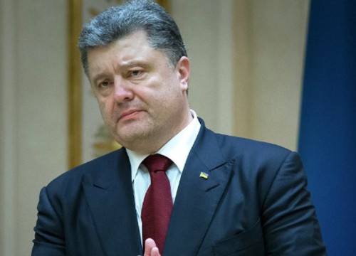 Ông Poroshenko "lỡ lời" khi phát biểu "cảm ơn" kẻ thù của Ukraine