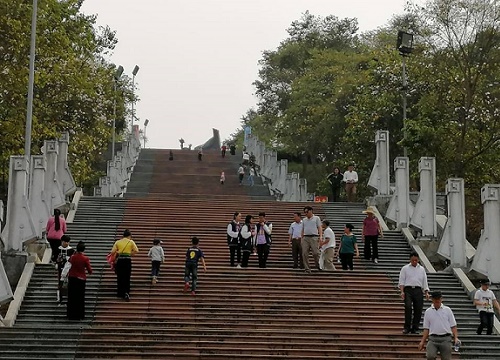 Trải nghiệm làm hướng dẫnh viên du lịch nhí tình nguyện tại lễ hội hoa ban