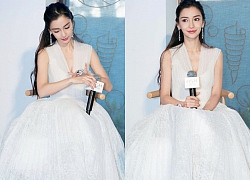 Angelababy đẹp như nàng Bạch Tuyết khi lấp ló khoe 'núi đôi' gợi cảm với đầm trắng