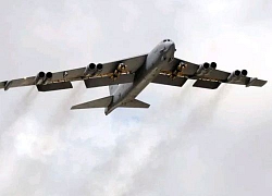 B-52 Mỹ trang bị tên lửa hạt nhân đối trọng với S-400 Nga