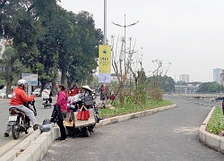 Đường đi bộ Hà Nội chưa khai thác đã bị chiếm dụng