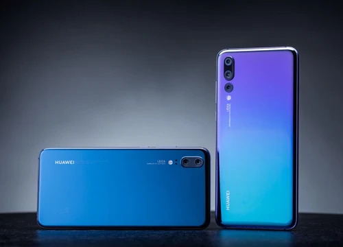 Huawei P30 và P30 Pro lộ thiết kế vát phẳng hai cạnh trên dưới cùng màu đỏ bình minh bắt mắt