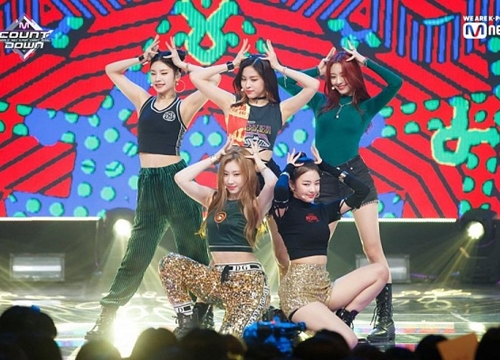 ITZY xác nhận có sân khấu biểu diễn đầu tiên ở nước ngoài, nghi sẽ comeback ngay sau TWICE!