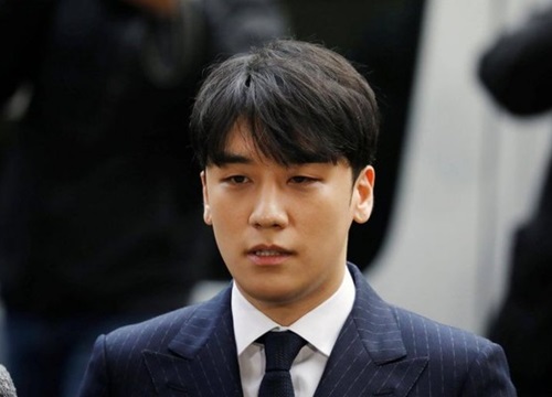 Seungri chính thức nộp đơn xin hoãn nhập ngũ sau loạt scandal làm chao đảo sự nghiệp