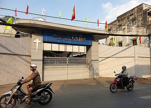 TPHCM: Học sinh lớp 10 hỗn chiến, hai người chấn thương sọ não