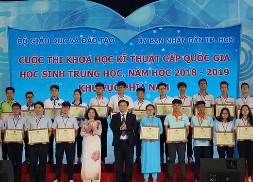 Trao 13 giải Nhất cuộc thi KHKT khu vực phía Nam