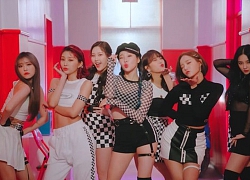 Momoland một lần nữa bị tố đạo nhạc: 'I'm So Hot' giống đến 90% một bài hát phát hành năm 2015