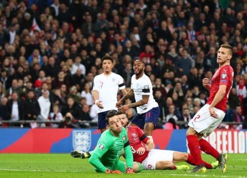 Sterling rực sáng, tuyển Anh hủy diệt Czech 5-0 ở VL Euro 2020