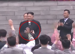 Thợ chụp ảnh Kim Jong Un bị sa thải, ngỡ ngàng lý do