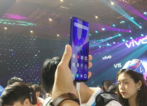 Vivo V15 ra mắt tại Việt Nam: Camera "tàng hình" 32 MP, pin trâu, cấu hình mạnh