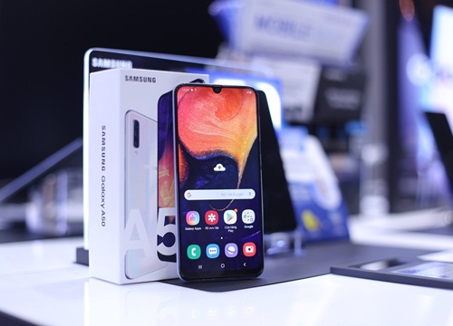 Mua trả góp không lãi suất Galaxy A50 và trúng thêm S10 mỗi ngày tại FPT Shop