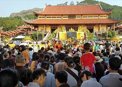 Sáng mai, Uông Bí họp báo vụ "thỉnh oan gia trái chủ" tại chùa Ba Vàng