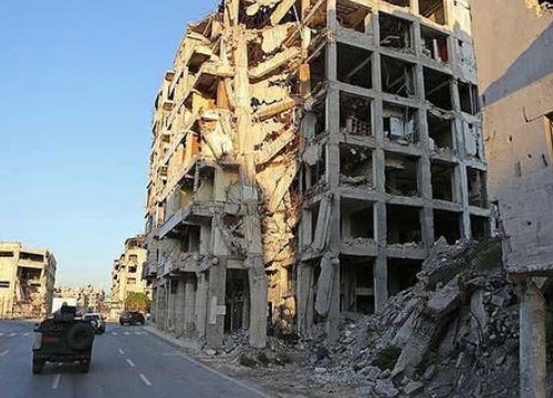 Syria: Quân nổi dậy nã pháo nghi chứa khí độc