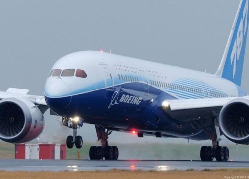 Thêm máy bay Boeing phải hạ cánh khẩn vì sự cố