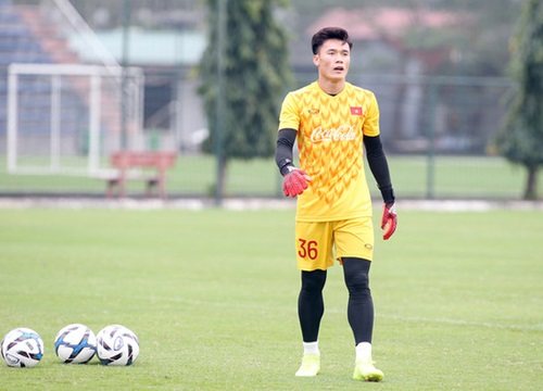 U23 Việt Nam-U23 Thái Lan: Nỗi lo Bùi Tiến Dũng