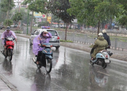 Chất lượng không khí cải thiện đáng kể nhờ cơn mưa đầu mùa