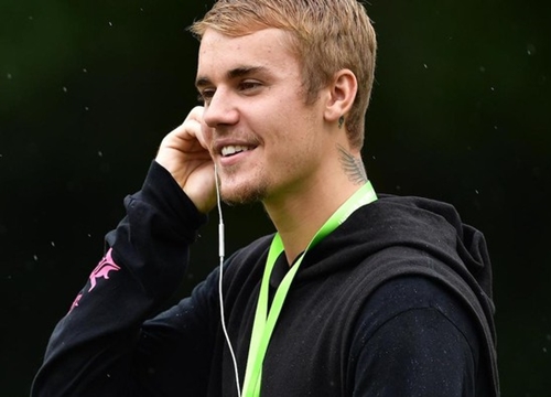 Justin Bieber quyết định tạm ngừng ca hát, tập trung điều trị trầm cảm