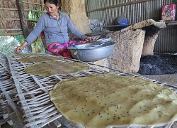 Mang bí quyết gia truyền từ miền Trung vào làng bánh tráng ở miền Tây