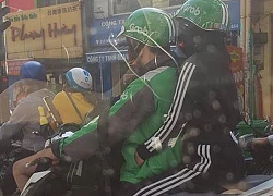 Nhìn cảnh gái xinh ngồi sau ôm chặt anh áo xanh, hội ế rủ nhau: Cho em làm Grabbike với, xe ôm công nghệ ơi!