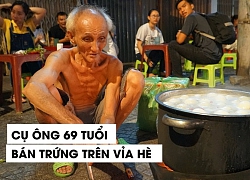 Rơi nước mắt với hình ảnh cụ ông bán trứng giữa vỉa hè đêm khuya