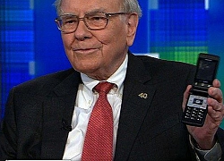 Tỷ phú Warren Buffett dùng điện thoại 'cùi bắp' giá 500.000 đồng