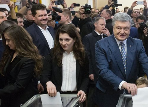 Bầu cử Ukraine: Tổng thống Poroshenko có nhiều cơ hội bất ngờ