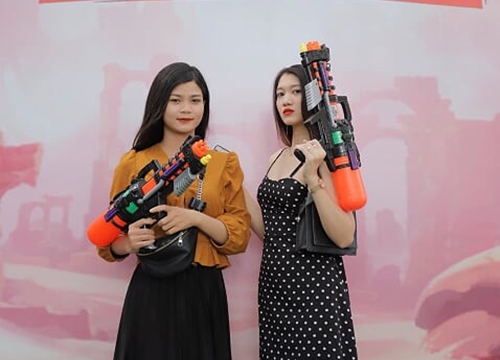 Đi offline Gun Gun Mobile tí thì ngã ngửa, tưởng vào nhầm động gái xinh