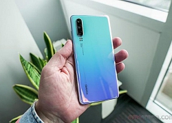 Huawei P30 quá chất khiến iPhone XR 'run như cầy sấy'