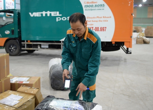 Khốc liệt cuộc chiến giao hàng: Hai "ông lớn" Vietnam Post, Viettel Post đang mất dần thị phần vào tay EMS, Giao hàng nhanh, Giao hàng tiết kiệm